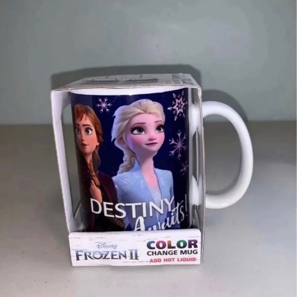 Frozen Anna Elsa Olaf Color Changing Mug - Picture 1 of 2